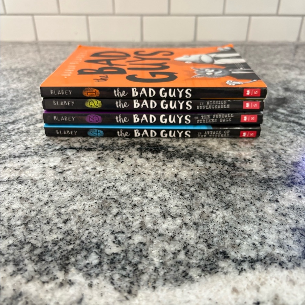 The Bad Guys graphic novels - Books 1-4 (paperback)